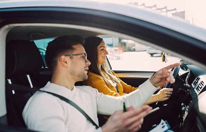 V4 DRIVING SCHOOL PULLUR